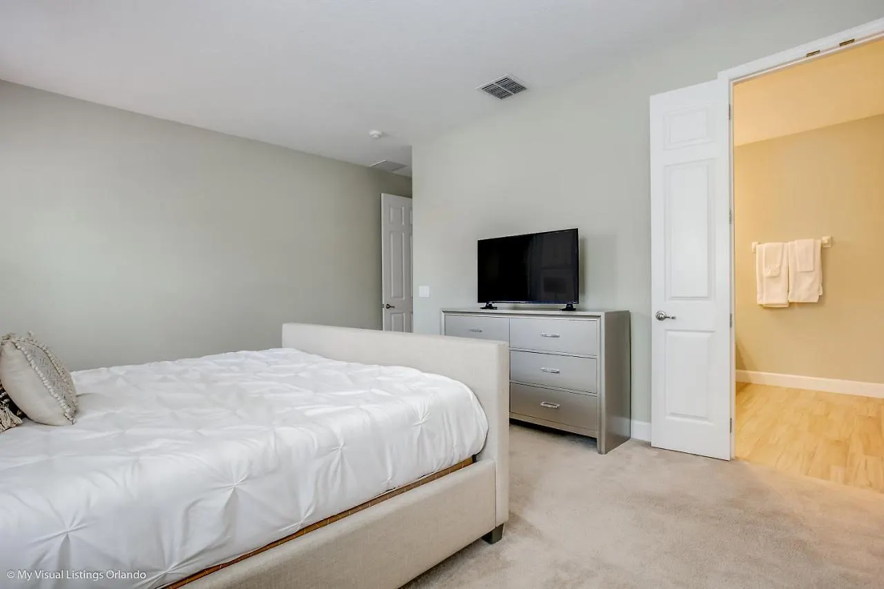 7004 Oakwood St Villa Davenport 0*,